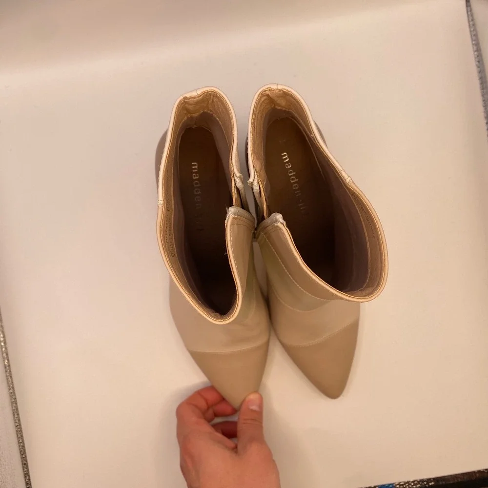 Madden Girl Flex-P Patchwork Ankle Boots Beige Tan Block Heel Pointed Toe Size 9 - Picture 7 of 8